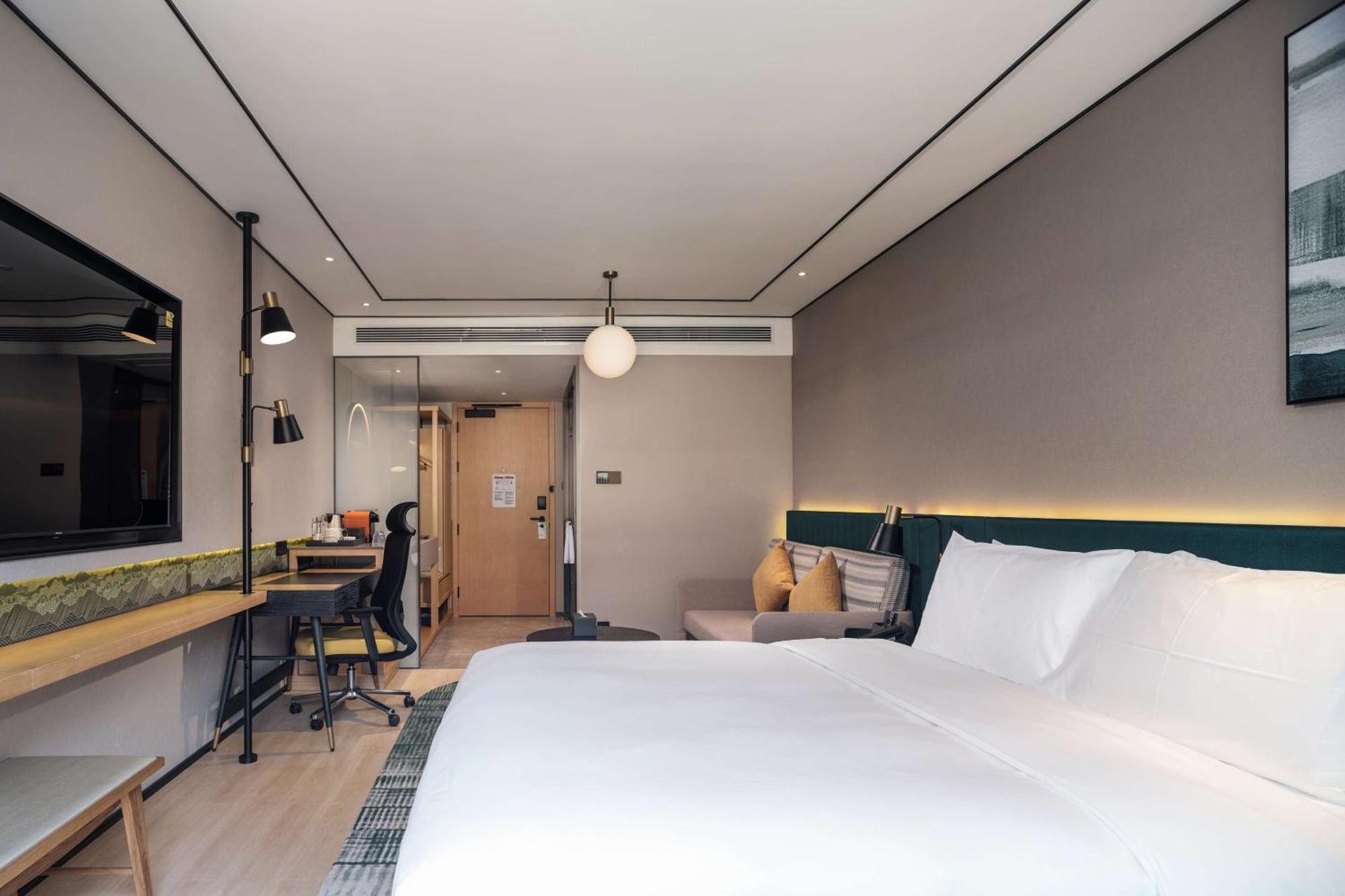 Hilton Garden Inn Chengdu Kuanzhai Alley Екстериор снимка