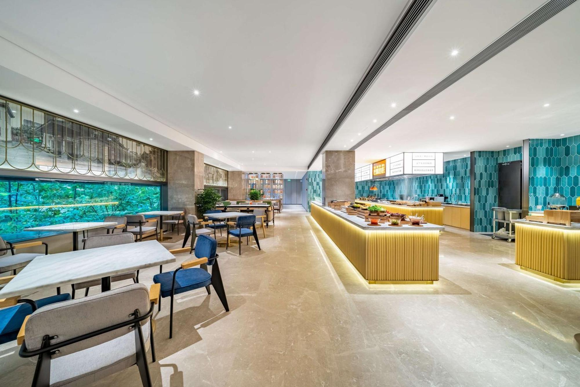 Hilton Garden Inn Chengdu Kuanzhai Alley Екстериор снимка